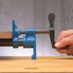 Rockler Sure-Foot Plus 3/4'' Pipe Clamp -Carpentry Shop 30921 11 1000