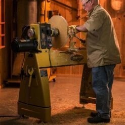 Powermatic 3520C Lathe With Legs And 6'' Riser Blocks, 2HP, 220V, 1-Phase 14 Powermatic 3520C Lathe With Legs And 6'' Riser Blocks, 2HP, 220V, 1-Phase -Carpentry Shop 58433 03 1000