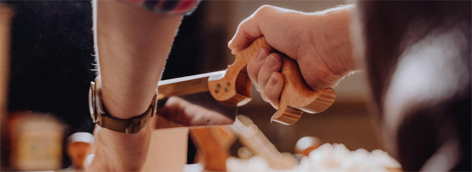 Carpentry Shop -Carpentry Shop bailey alexander 73AQtTlAtNg unsplash